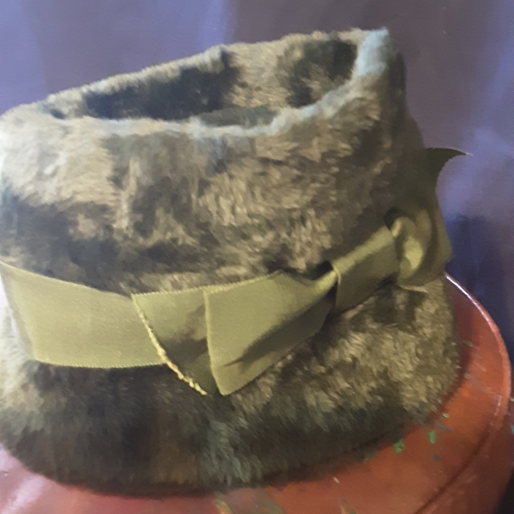 1960's Duchess of Italy bucket hat w/ bow - Picture 7 of 8